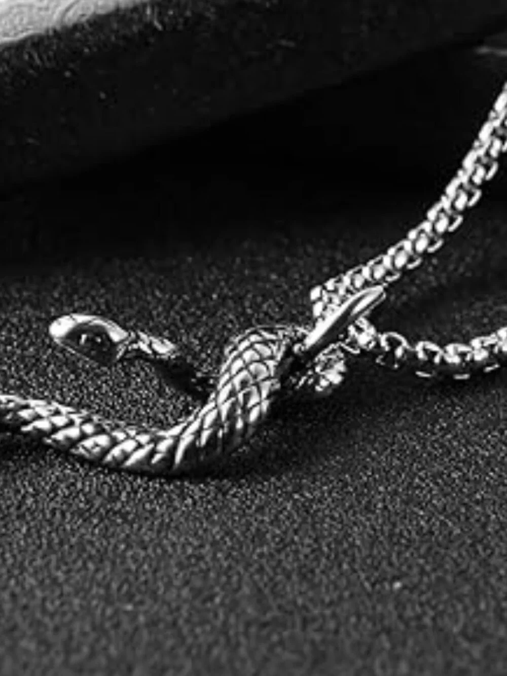 NEW Silver Tone Jewelry Stainless Steel Animal Snake Pendant Chain Necklace Goth